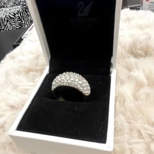 Swarovski crystal gold tone ring 925. size 55 (7)